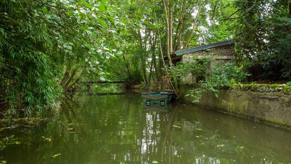 Charme au Fil de l'Eau · Suite de Luxe Aisne · Jacuzzi Spa Privatif