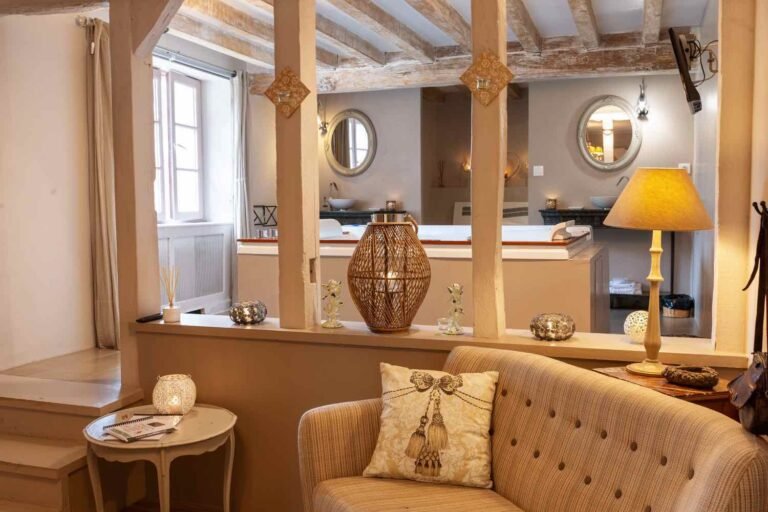 Charme au fil de l'eau à Vendières