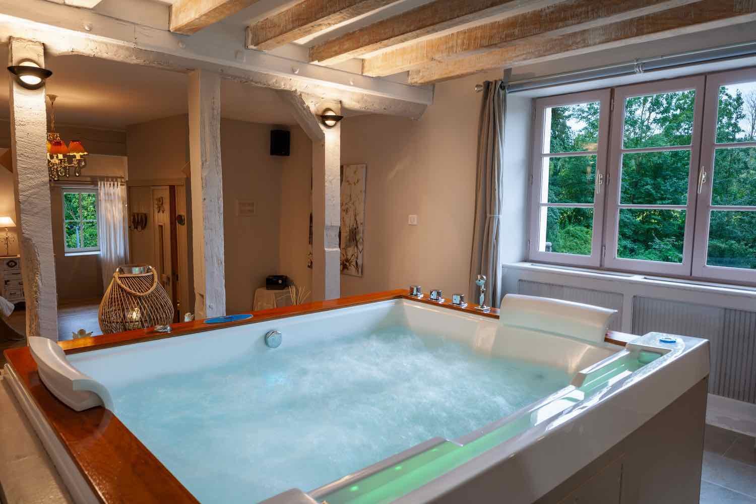 Charme au fil de l'eau à Vendières