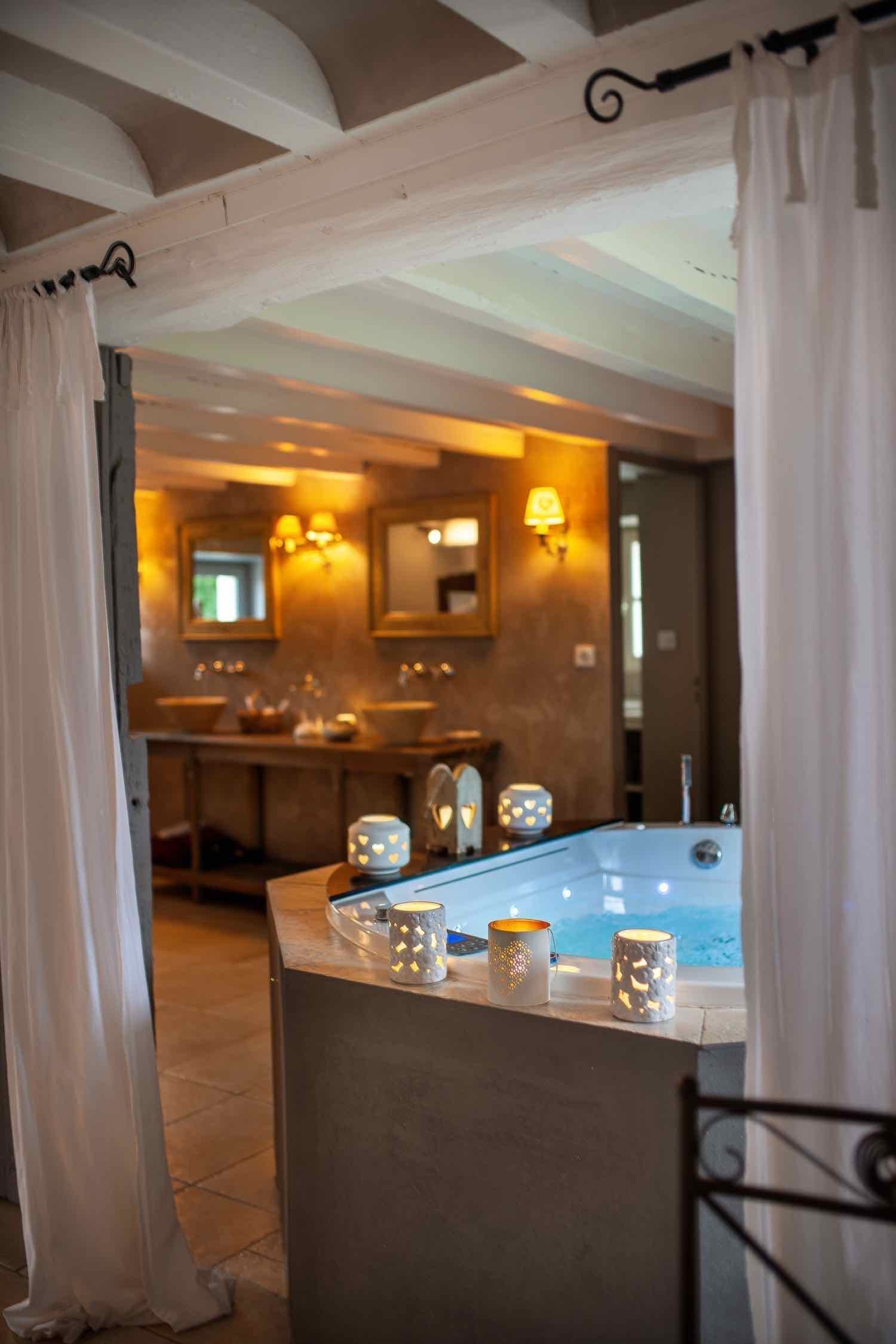 Love Room : Guide de l’escapade romantique avec jacuzzi