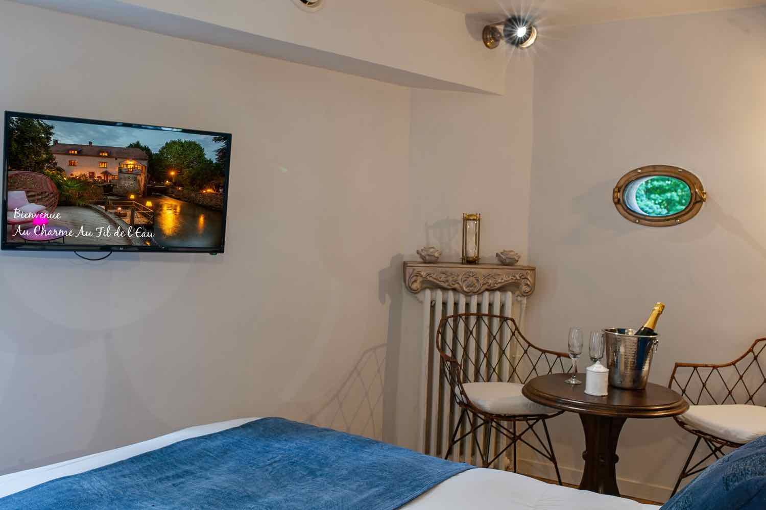 La Suite Romance, véritable LOVE ROOM chez Charme au fil de l'eau